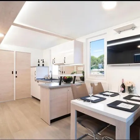 Apartment Sealodge Novigrad Number 18