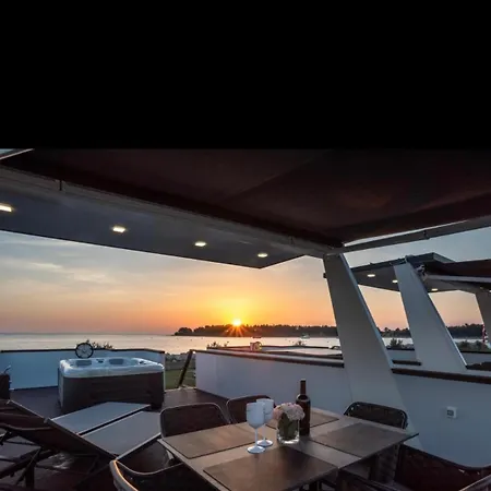 Sealodge Novigrad Number 18