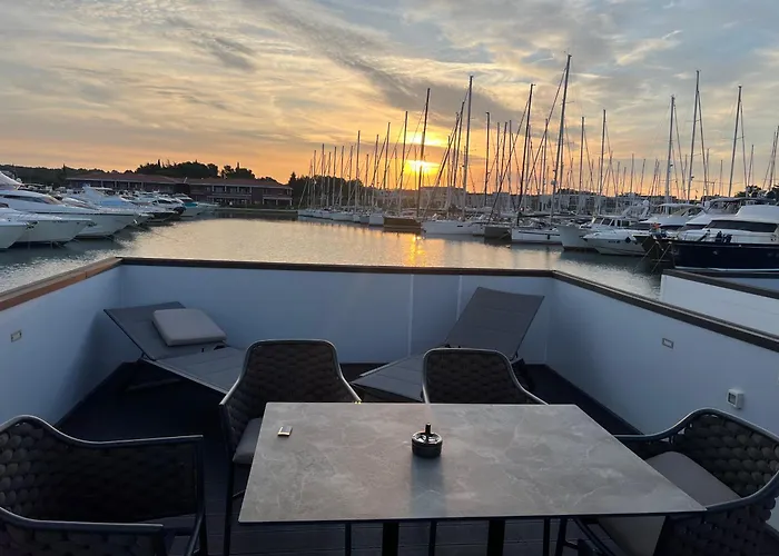 Sealodge Novigrad Number 18 公寓